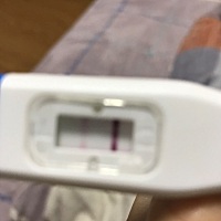 这个是不是有了啊，早上测的，本来明天该来大姨妈了。希望好运