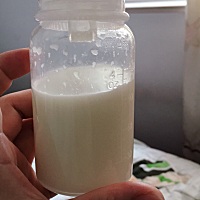 待产包准备最少的就是防溢乳垫！本来感觉自己挺虚的，应该没什么奶，结果…… 一上午就快100ml了，根本...