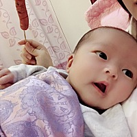 月子里他们在家烤烧烤吃赏了两根火腿肠给我吃，你们等着等我出月子吃穷你们