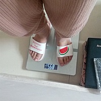 现在的体重89.5，没有减肥，孕前80，生前102，生了后91。 现在的体重