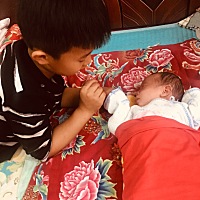 父母最重要的不是给孩子留下钱和房子，而是给他留下一个亲人在这个世界上，有一种爱，叫做手足❤️