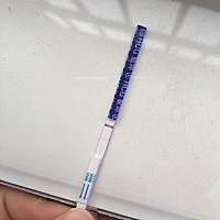 有人帮忙看下嘛……连着三天都是这种淡淡的，也没有加深