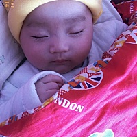 宝宝快三个月了，一直吃启赋奶粉，有些上火，想换一种给宝宝吃，店员都推荐佳贝艾特羊奶粉，不知道好不...