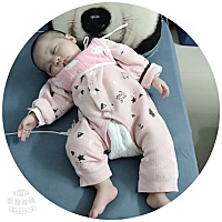 我家养了一只两个半月的小🐷