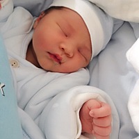 传说中的肚子尖尖生男孩，可是我们是小公举噢~！