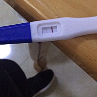 请问哈我这是怀起了嘛？二月二十二号来的大姨妈，今天测出来的。谢谢大家了