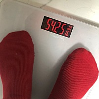 孕前95-97斤之间浮动，孕四个月快110了，是不是体重涨的太快了