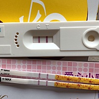 今天早上10点钟测的为什么这么红没有显示强阳呢？一个普通的一个半定量的、刚才又测了一下没有早上的红...