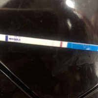 不知道这是什么情况？末次月经2月14日，隔三差五地这几天测的都是两条杠，今天上大号竟然留了点血？是没...