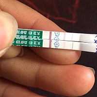 上个月23号来的，算是月底月经净的，不到一个月能测试出来怀孕吗？下面那个是3月21测的上面那个是3月22...