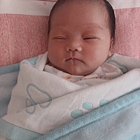 生孩子感觉自己像做了一场这辈子都无法忘记的梦… 怀孕的感觉还历历在目 现在宝宝都快12天