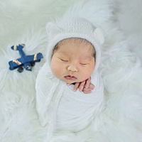 宝宝今天第十天，还在坐月子，母乳喂养，我嘴巴馋，吃了一些辣的鸭脖藕片，不知道有木有什么事，有木有...