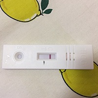 是眼睛花吗，为什么看到了浅浅的2个线