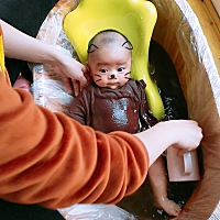 天气反复无常，咳嗽流鼻涕反反复复，为了让小小迪不接触药物过快，先后做了雷火灸，小儿推拿药浴这些养...