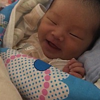 家有两个多月宝宝的亲人们 你们的宝宝会不会也有三天不便便的时候呢