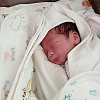 3.20因孩子太大顺产失败，开七指的情况下坚持了一个半小时儿子仍不见往下走，无奈顺转剖，整个剖腹产过...