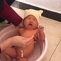 宝宝出生5天直接进了北京儿研所，黄疸飙升至换血临界值，爸爸签字签到手抖，住院8天我的小公主总算平安...