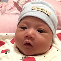 天天2 3点不睡。非要抱着才睡 放下就醒 怎么办