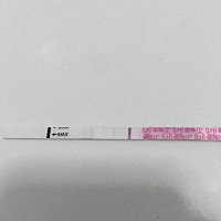 还有2-3天来姨妈！姨妈通常都延后～ 金秀儿的排卵试纸这是什么情况？ 这是今天早上中午晚上测的… zzy依...