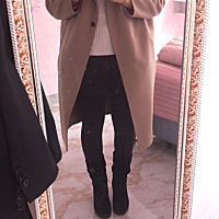 今天16周啦，体重一点没增加，每天都有努力吃，家里人都说我不像个孕妇，没有一点肚子，还是平坦的，好...