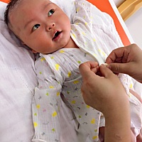 宝宝34天，突然比之前变得能睡了，吃奶次数减少了，这是什么情况？