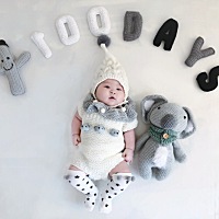 网租了几件衣服，给小肉丸子拍照📷 没想到效果超赞，希望我们小肉丸平安健康成长🥰💕