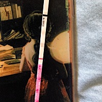 看到都是测出双杠的，3.4号的月经，20号同房的， 刚刚测了 心情沉重 又是白板 难受啊，为啥我要个孩子这...