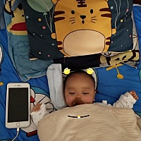 今天家里有个赖哭喵，怎么哄都不肯停下来👿👿