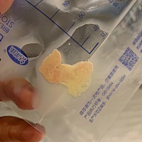 这两天挤奶挤出来有这个东西，有没有宝妈知道这个是什么？