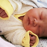 产后伤口痛，宫缩痛，涨奶痛，想死的心都有，特别感谢老公一晚上都没合眼帮我热敷开奶，放下一切事情陪...