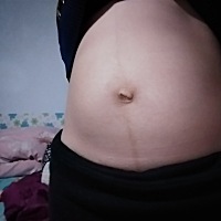 三个月八天    肚子感觉有点长的太大了点吧 大家有同一天的吗 你们的肚子有这样吗？