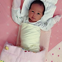 婉宝，你的眼睛好大啊！总算继承了一样爹妈的优点😂😂