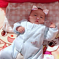 亲们 你们的宝宝 一个月长几斤呢