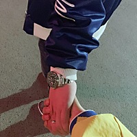 生完孩子老公还知道我喜欢他牵着我的手走路。谢谢你对我和女儿的宠爱。谢谢你无时无刻的陪伴。