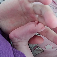 急！急！急！我家的宝贝最近学会不吃奶粉了，之前一天吃五六次奶粉，每次60-90，这俩天都不怎么爱吃奶粉...