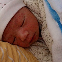 我的宝贝 现在2个月一天