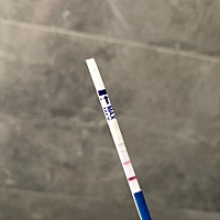 三月六号来的大姨妈，十四号干净，我每次来姨妈之前腰会胀疼胀疼的，然后我又不甘心，今天测了一下，结...