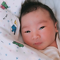 报喜！4月1号早上8点06分喜提乔治小王子🤴一枚！顺产，6斤3两，12点开一指半，早上6点半才开2指半...