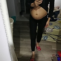 怀孕7个月了，同事都说我肚子不大，现在每天都胃酸，也不知道有经验的宝妈能否看看男宝女宝，现在腰酸背...