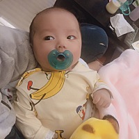 每天记录你们的变化，虽然从出生到现在没有睡过一个整觉，已经累劈掉了，体重也在降，但是看你们每...