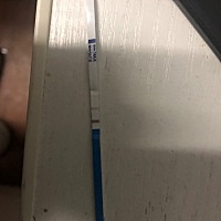 想问问大家月经推迟多久去做B超的呀？ 我这测是测出来了  但还是要去医院确认一下