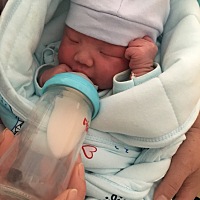 给大家报喜了，今天农历二月二十八凌晨喜获一位小公主，顺产轻微撕裂，生完3小时就自主排小便了，没...