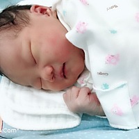 一转眼宝宝4个月了，除了有点母乳性腹泻其他都很好，健健康康能吃能睡，宝宝快乐成长是我最大的心愿！