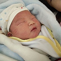 还是刨了，4月3号九点进的手术室  等待麻药的时候害怕的哭了  一直都很紧张，中间出血严重休克了 ，真的...