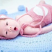 宝宝三个多月啦，只买了农村医疗保险，想问问该给宝宝买什么保险呢？