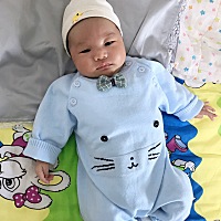 妈妈，早上好 妈妈出太阳了，我们出去玩儿吧 天气好好呀 走走走，出发 算了我还是睡觉吧