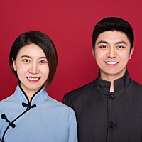 宝呀 你还不出来啊 明天医生就要给你催产了 你快出来吧 今晚给妈妈来点动静 好不好 爸妈 等你