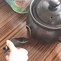 正在喝中医开的助孕中药 上个月开始喝 怀上生化了。这个月我又开始喝 才喝第二天。哎 今天喝药喝完 还剩...