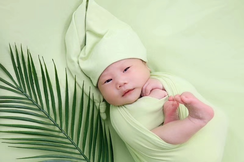 哈喽！看我(๑>؂<๑）