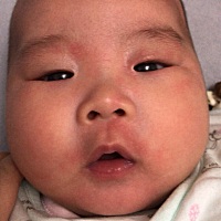 吃了三天头孢 没有给予母乳  第五天奶水不足了 吃什么补回奶水 吃奶粉又过敏 可怜的娃哭累睡着了。心痛...